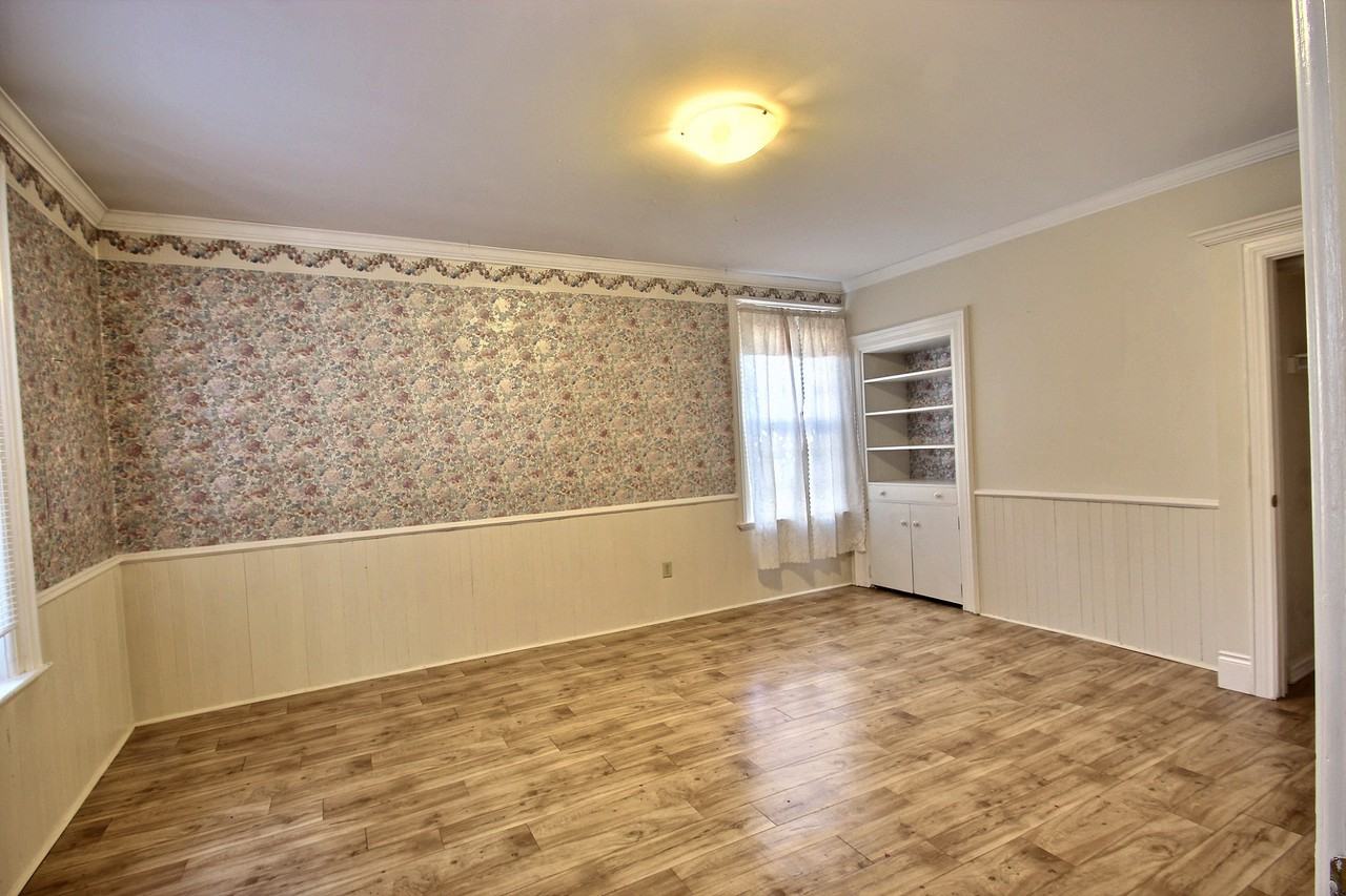 17 Pleasant St - Photo 2 of 6