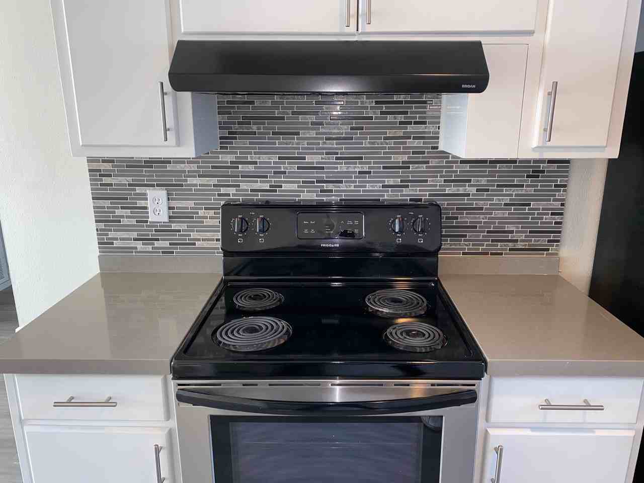 6542 N 17th Ave #8 - Photo 2 of 16