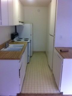 155 Stony Point Rd - Photo 2 of 11