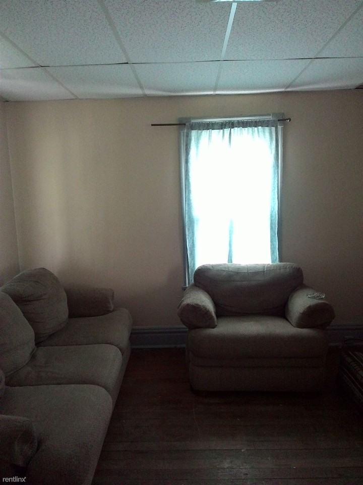 1036 Hamilton Ave - Photo 3 of 5