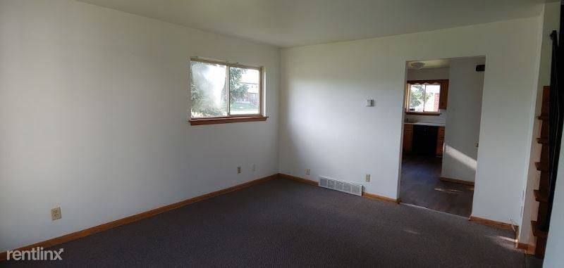 6745 6745 N 75th St A - Photo 2 of 15