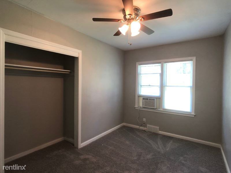 5618 Dagle Dr - Photo 3 of 8