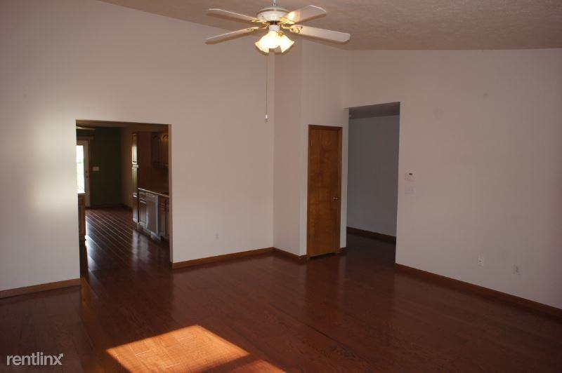 6506 Hayley Ct - Photo 2 of 6