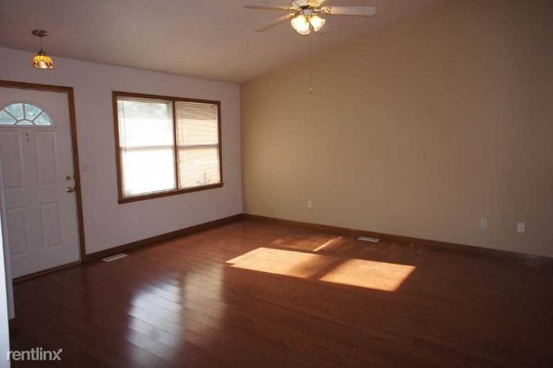 6506 Hayley Ct - Photo 3 of 6