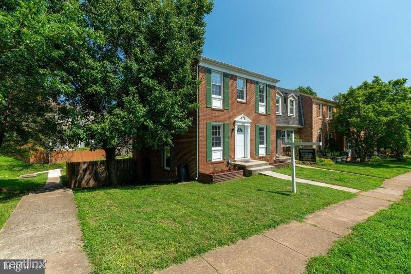 2839 Seminole Rd - Photo 2 of 41
