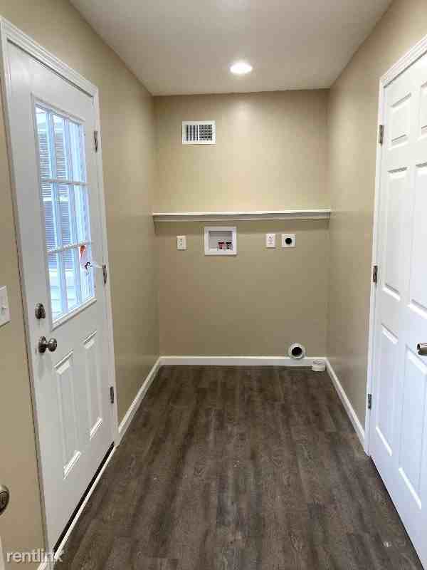 300 Kenwood Ave - Photo 3 of 25