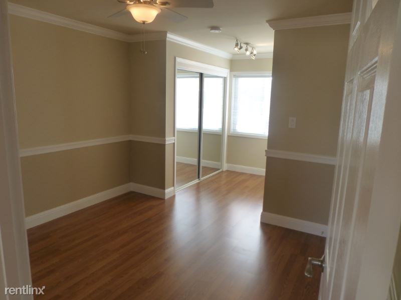 455 455 Esplanade 7 - Photo 3 of 10