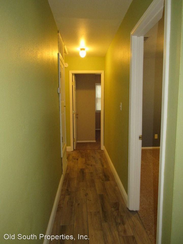 5625 Graymont Ln - Photo 2 of 10