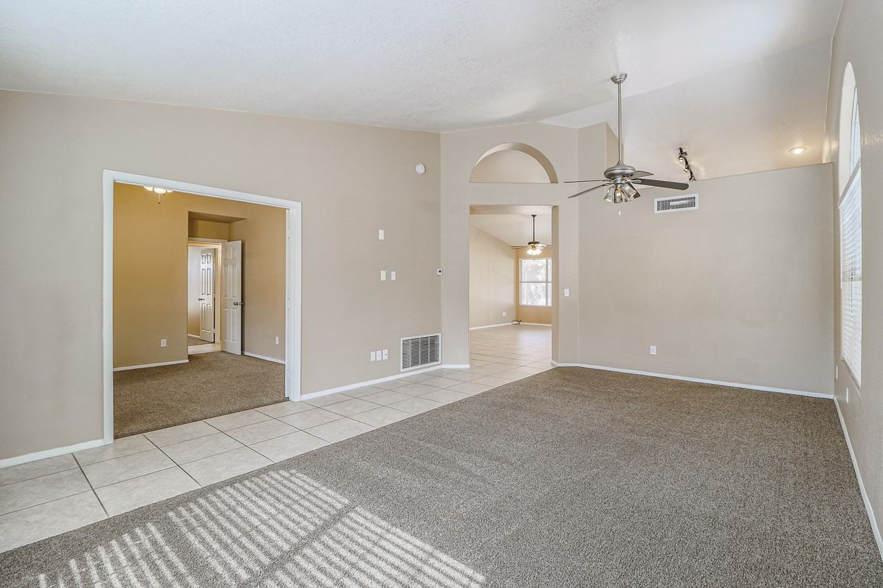 2202 E Mountain Sky Ave - Photo 3 of 35