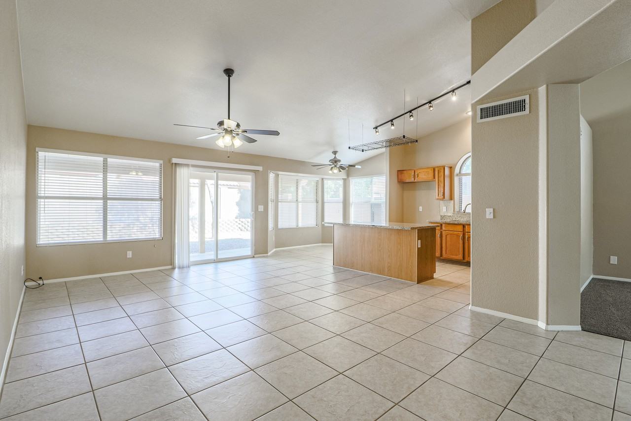 2202 E Mountain Sky Ave - Photo 7 of 35