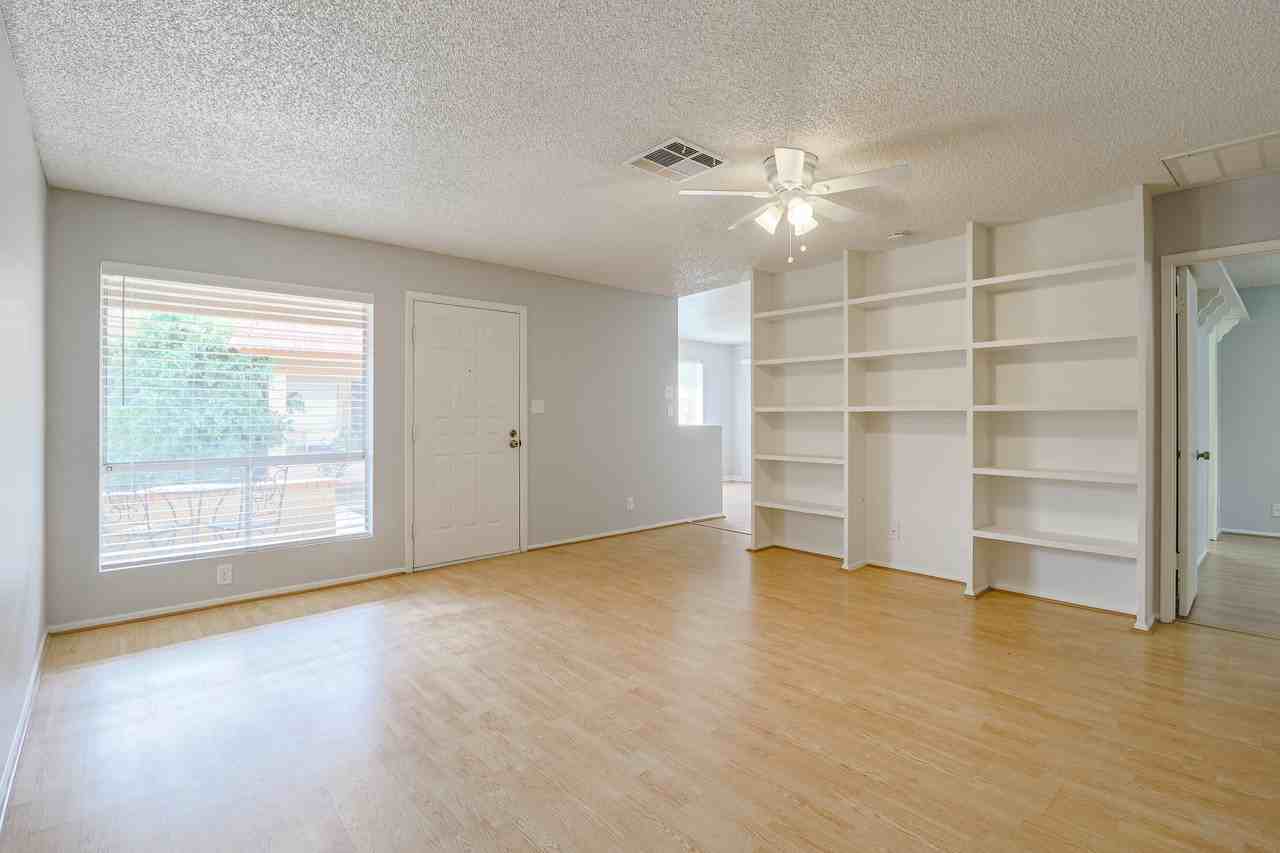 195 N Cottonwood St #5 - Photo 7 of 30