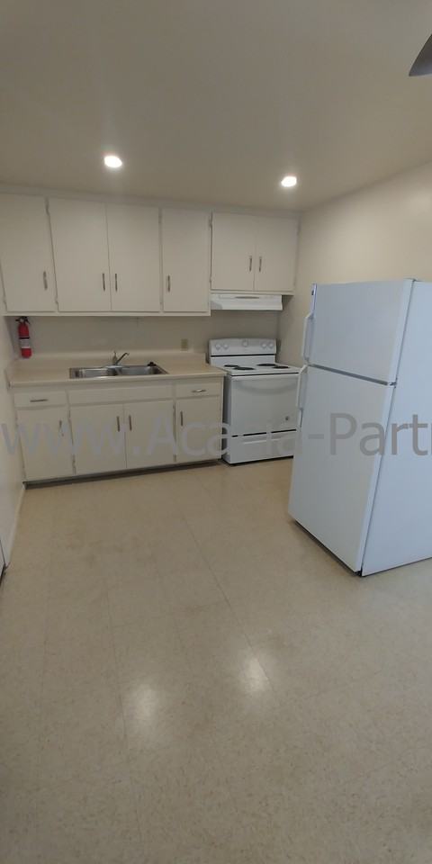 2202 N Belvedere Ave - Photo 3 of 6