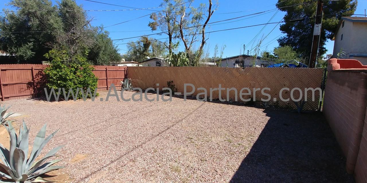 2202 N Belvedere Ave - Photo 5 of 6