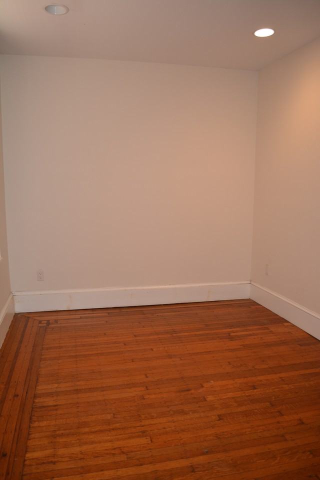 5007 Pine St - Photo 2 of 11