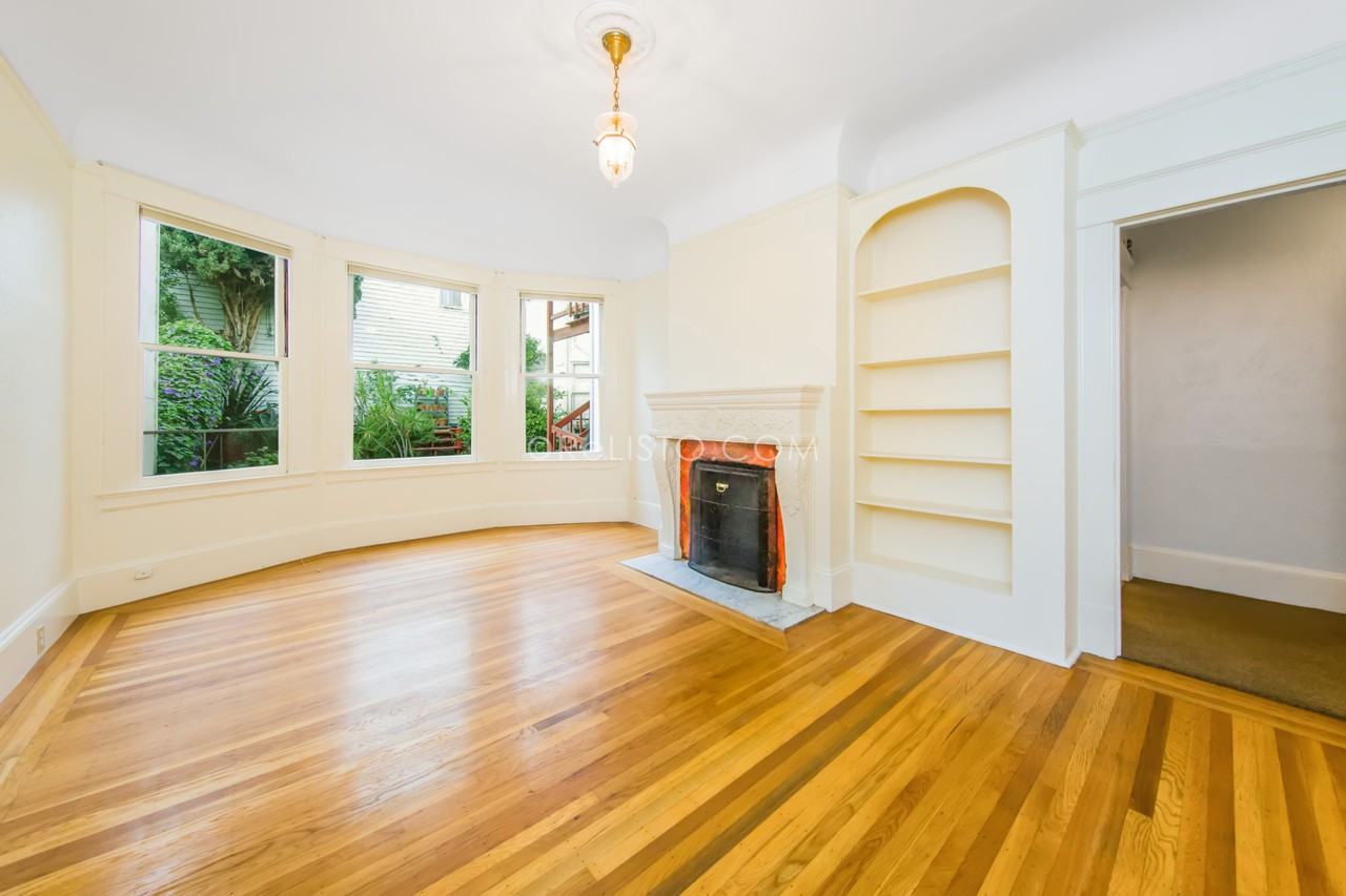 658 Church St - Photo 2 of 30