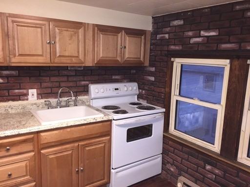 207 S Grove Ave - Photo 2 of 6