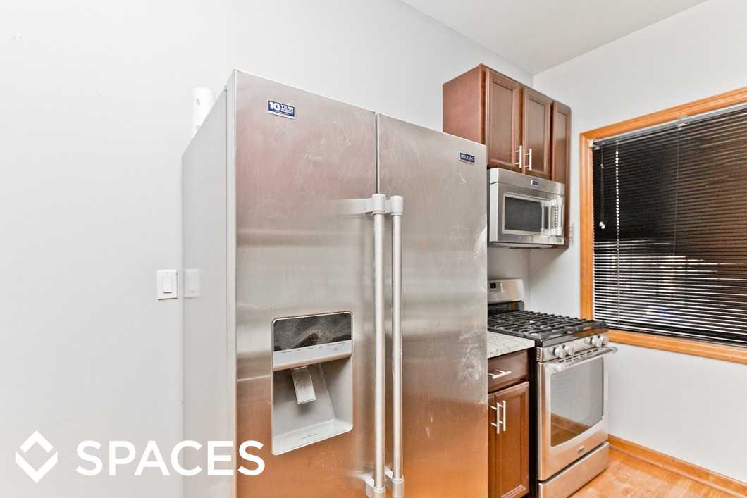 870 W Buckingham Pl - Photo 2 of 13