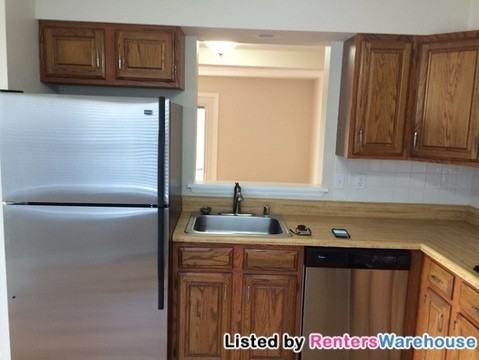 4833 Hillock Ln - Photo 3 of 15