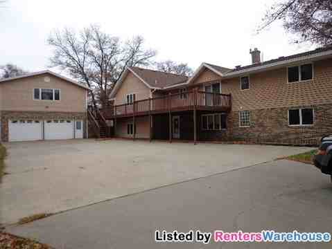 10511 26th St SE - Photo 2 of 15