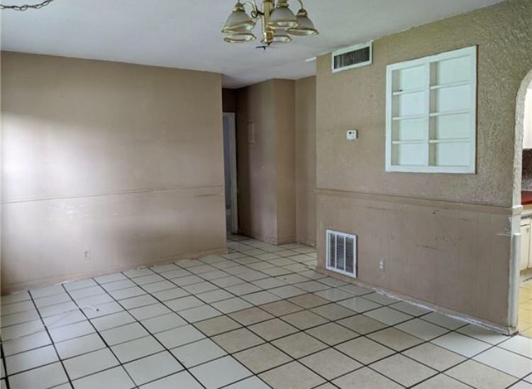 5050 Southwest 40th Avenue #2 - Photo 2 of 7