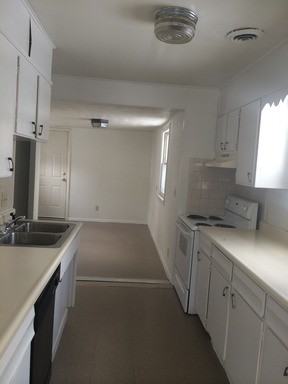 1502 Elmrow Dr - Photo 2 of 8