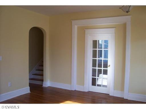 3002 Barton Ave - Photo 3 of 21