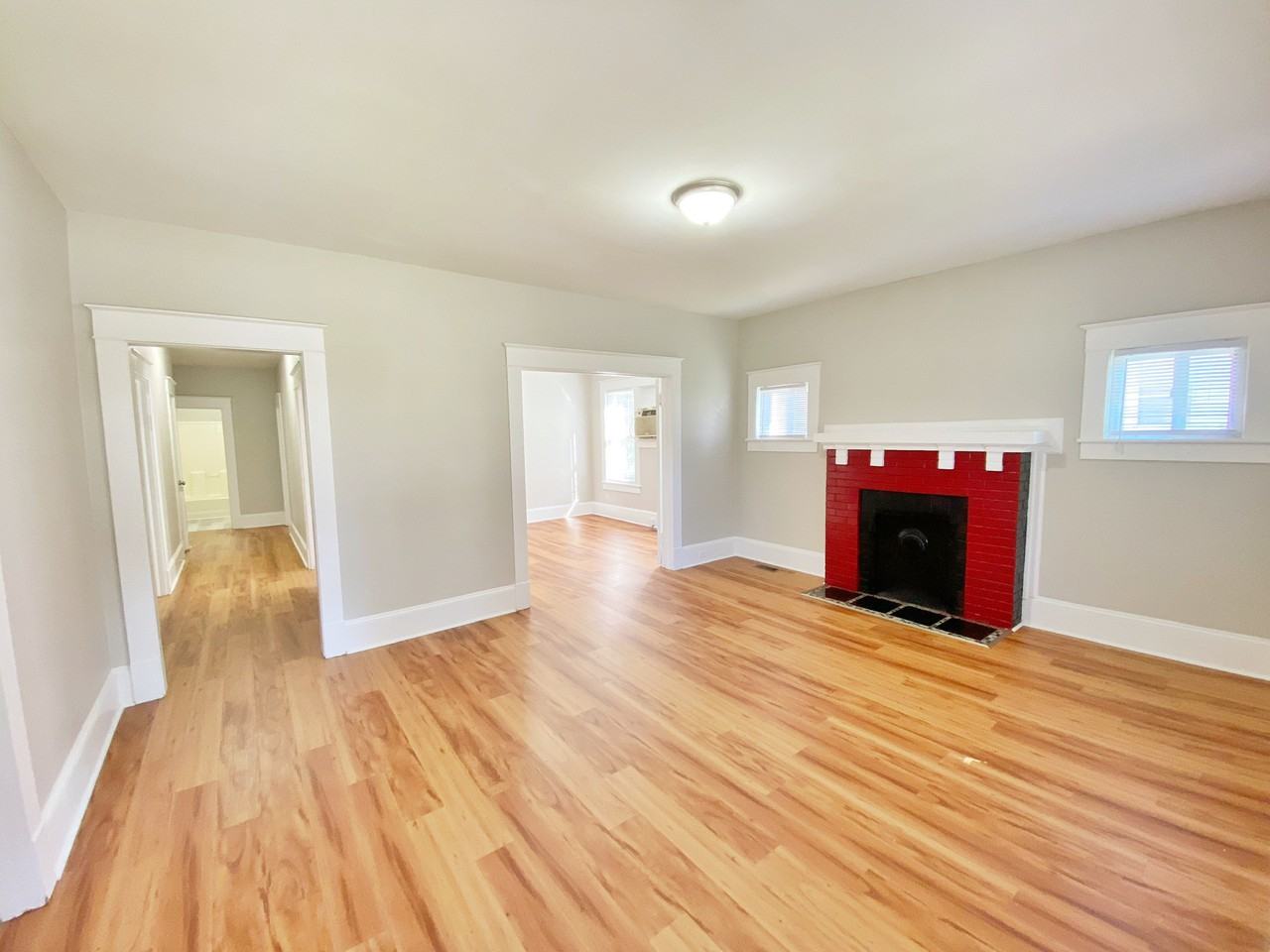 805 Douglas St - Photo 3 of 12