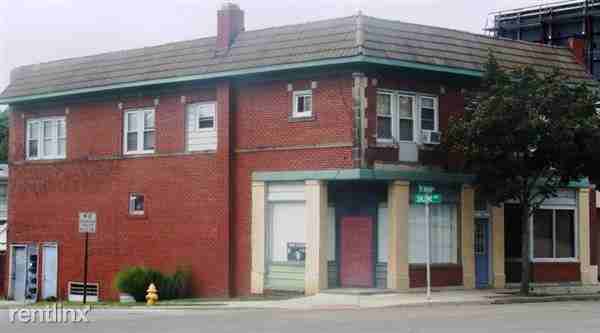 978 N Main St - Photo 2 of 4