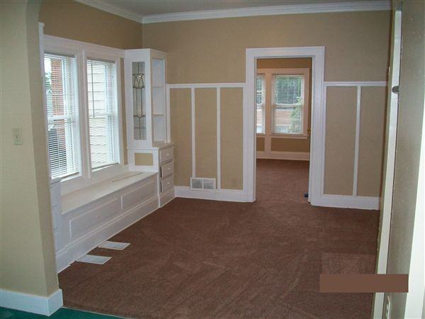 978 N Main St - Photo 3 of 4