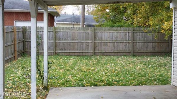 715 East Fischer Street - Photo 3 of 3