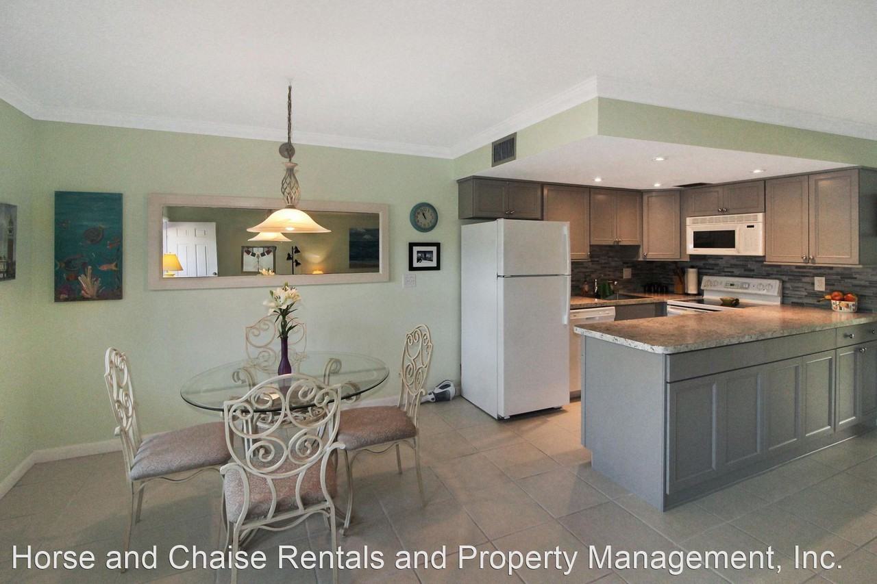 220 Park Blvd N - Photo 2 of 8