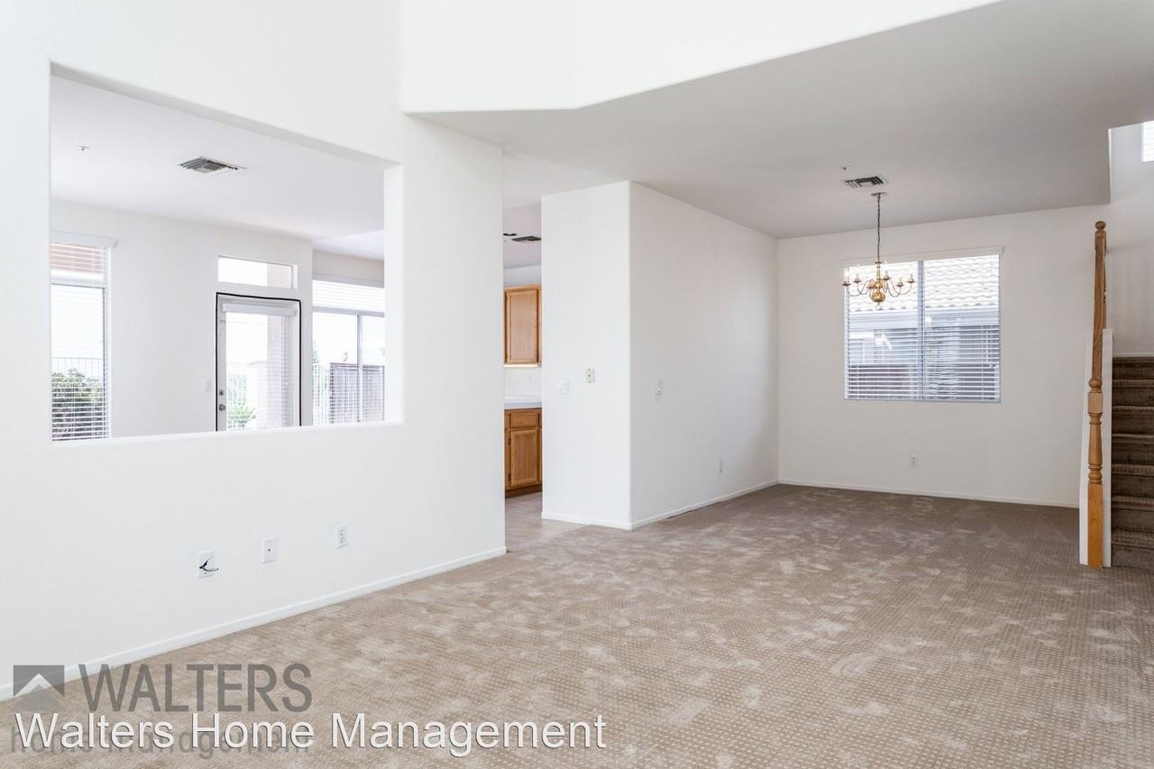 2489 Moonlight Gln - Photo 2 of 15