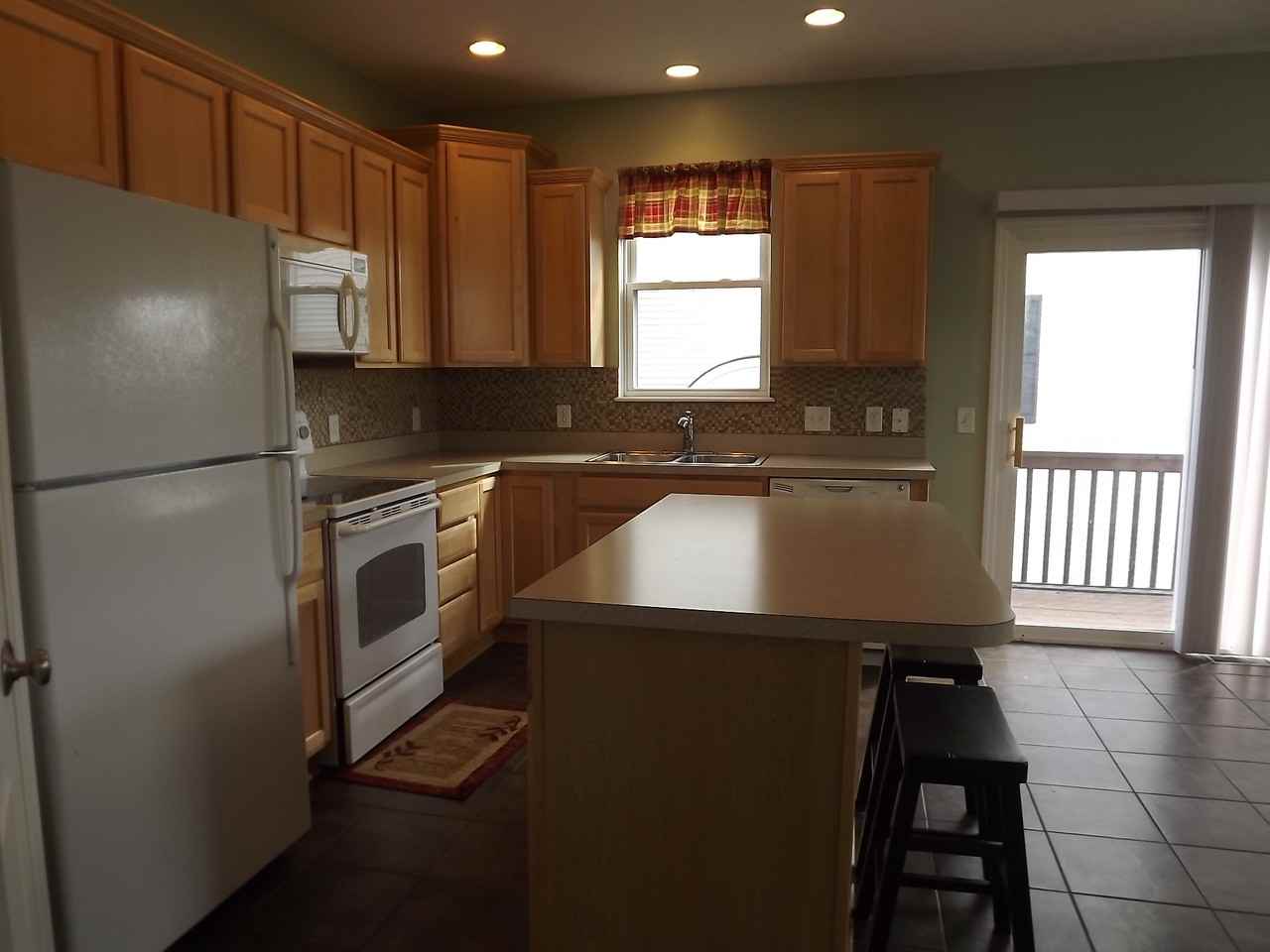 2834 Acarie Dr - Photo 3 of 24