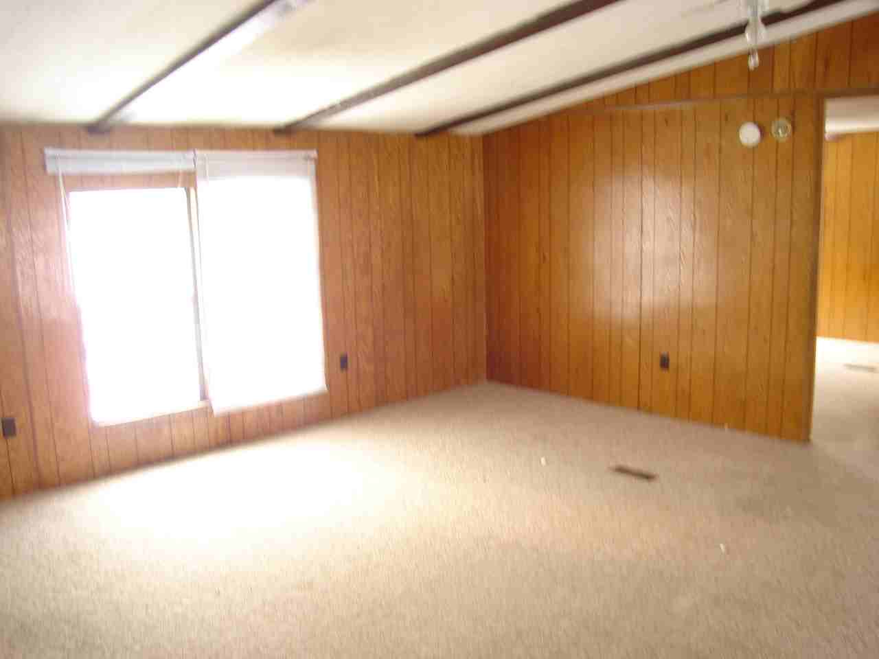 3622 N Stone Rd - Photo 3 of 8