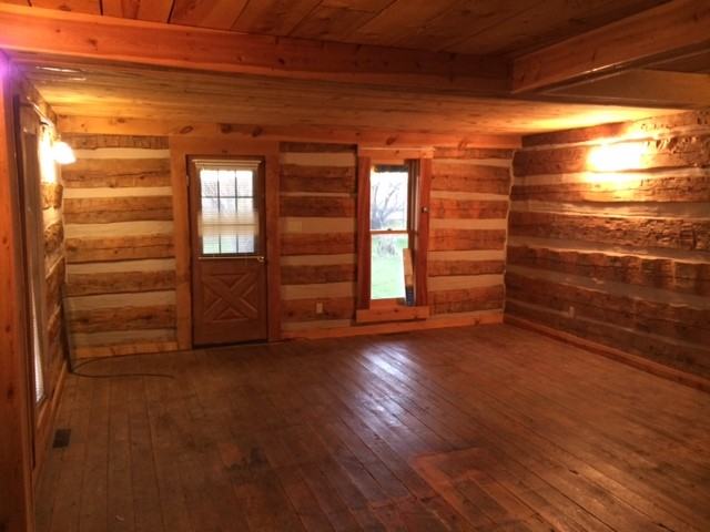 410 N Rainbow Rd - Photo 2 of 7