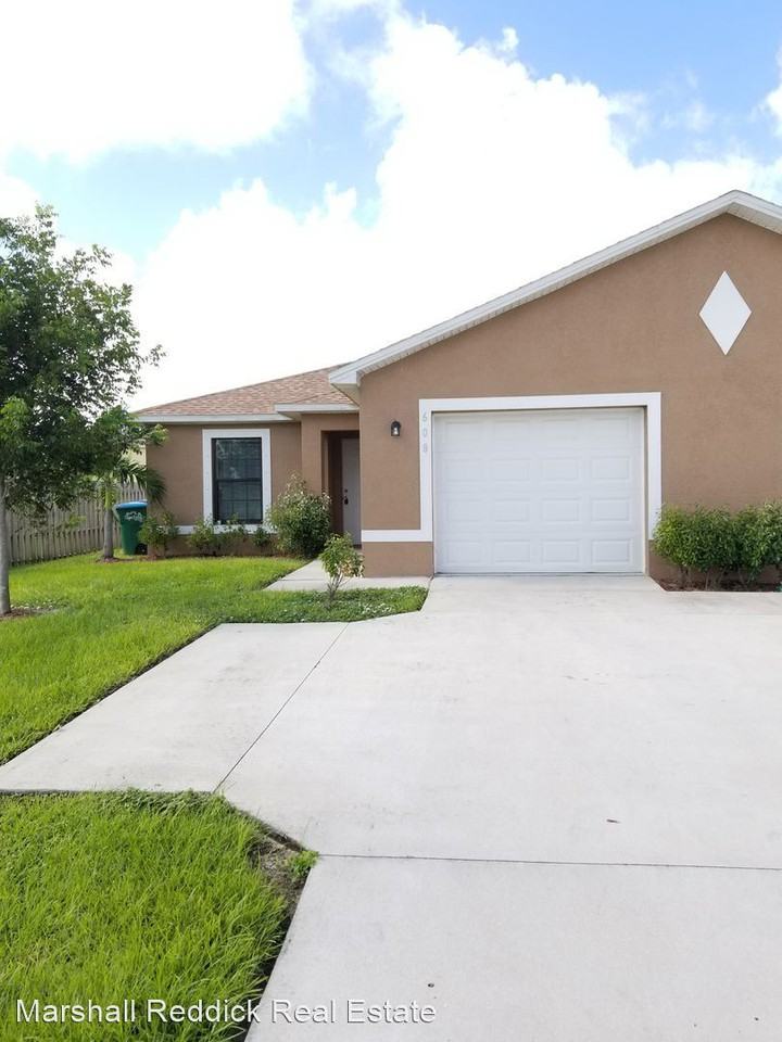 606/608 Nicholas Pkwy W - Photo 3 of 17