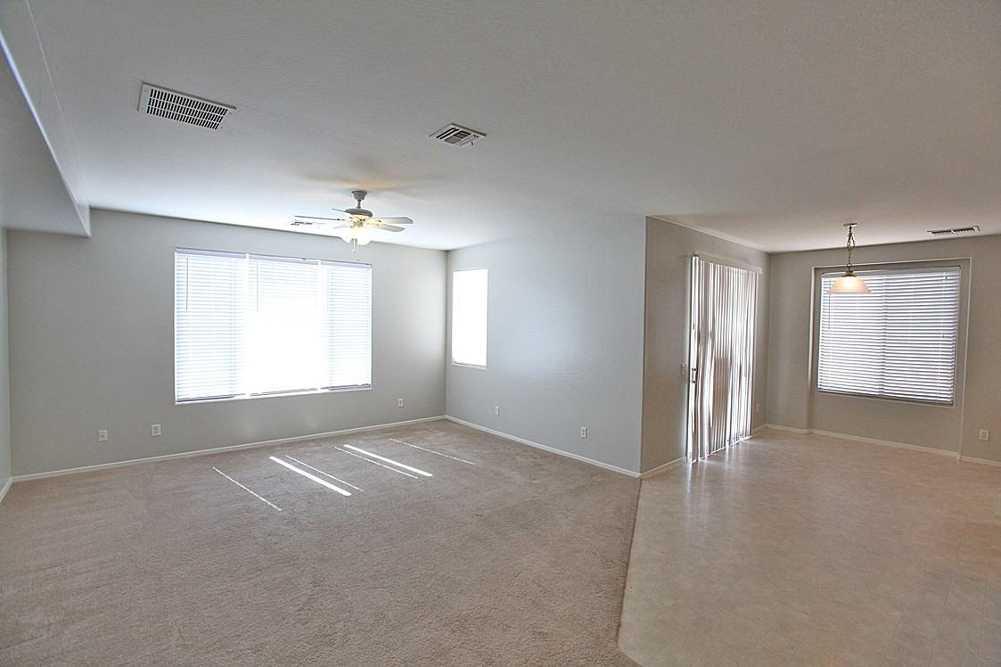 14101 W Windrose Dr - Photo 2 of 20