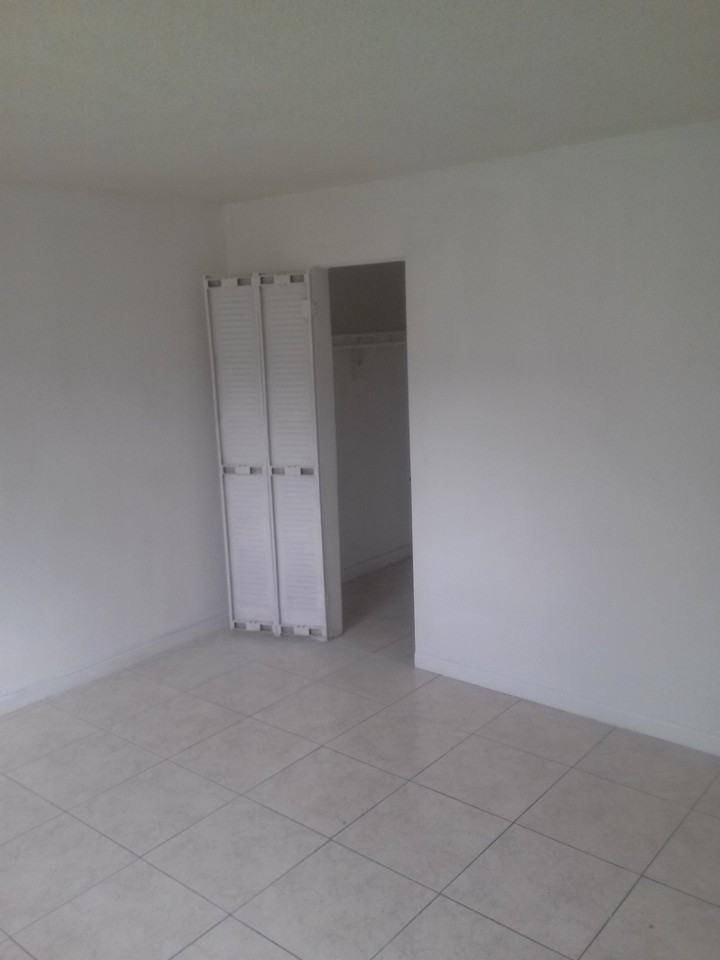 2111 NW 55th Ave - Photo 2 of 5