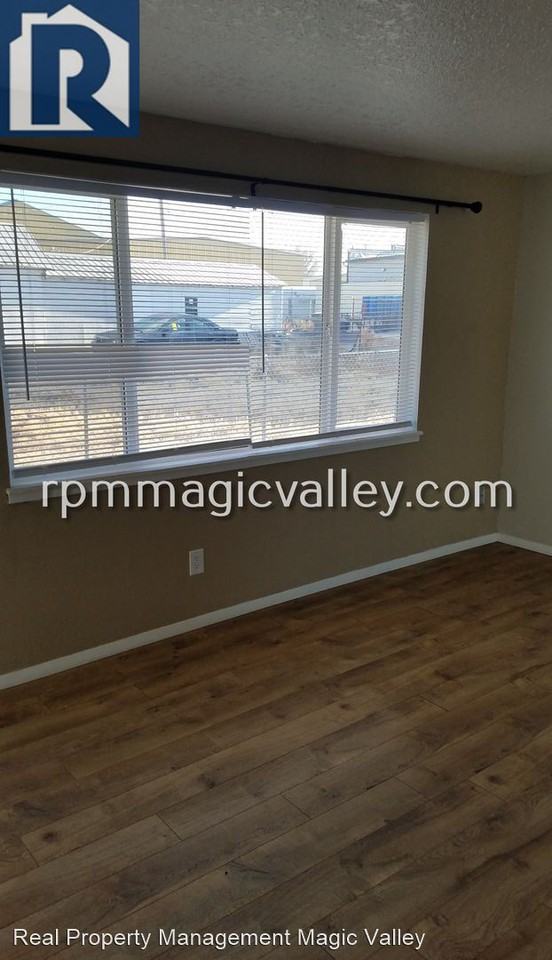 121B 8th Ave S - Photo 3 of 13