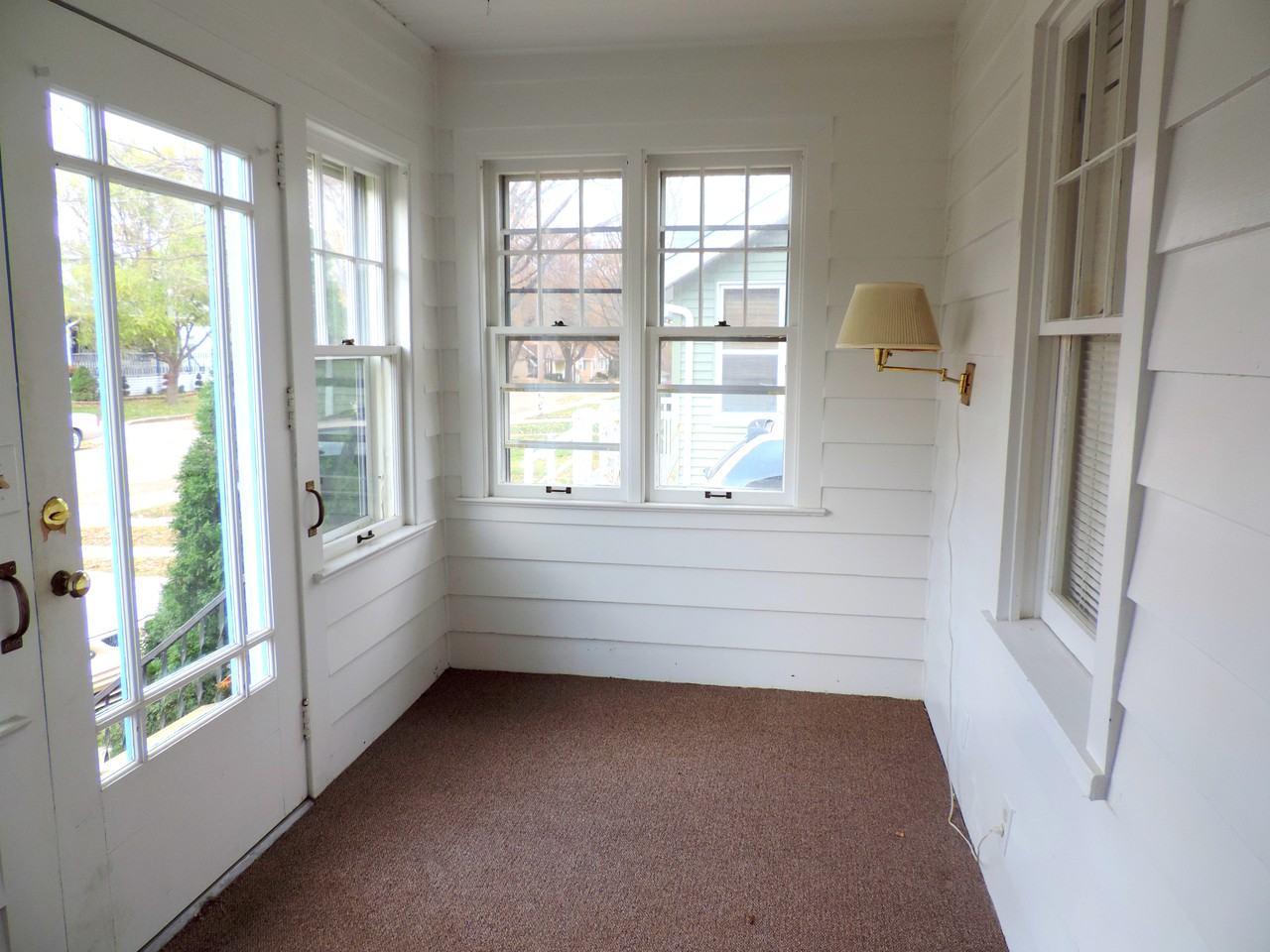 844 Mohawk Ln - Photo 2 of 13