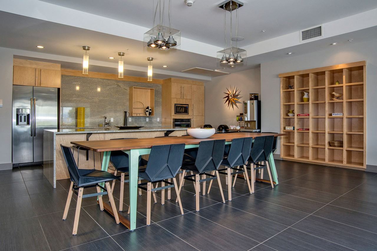 One Observatory Park - Photo 5 of 28