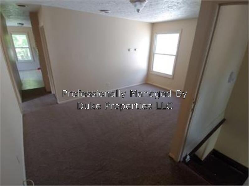 77 Warner St #UP - Photo 3 of 8