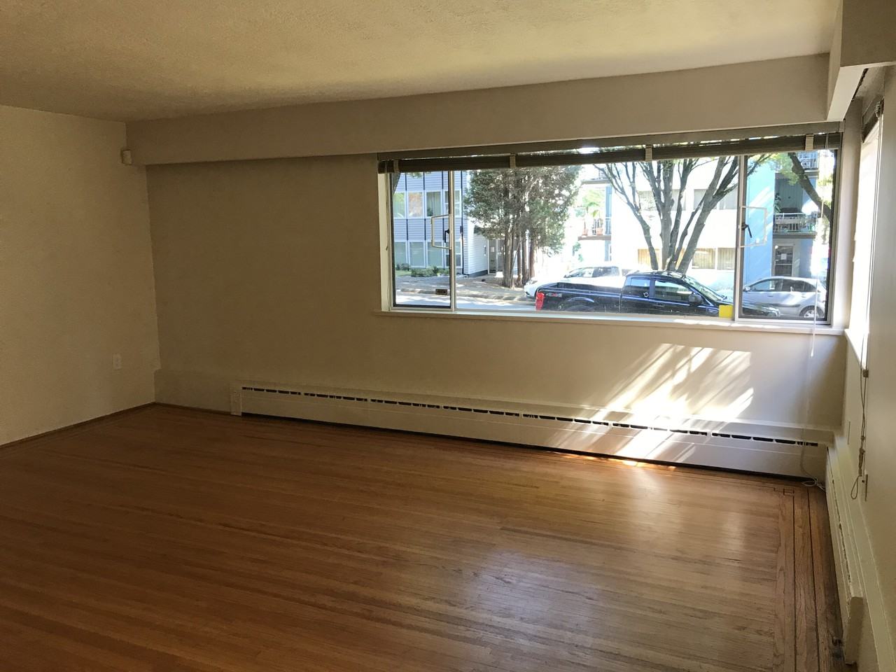 Aloha Apartments - Photo 2 of 6