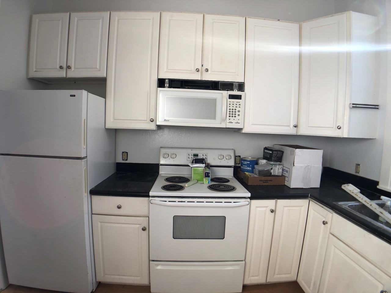 1107 Oak St - Photo 3 of 25