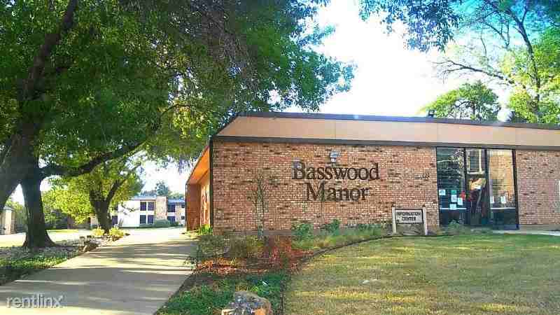 1020 Fox Ave - Photo 2 of 14