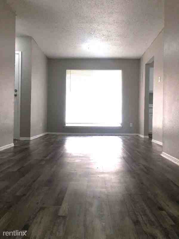 1020 Fox Ave - Photo 3 of 14