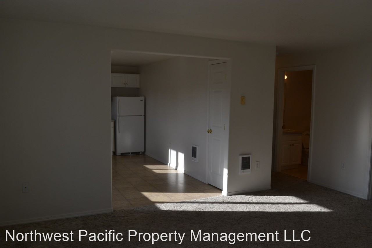 465 E Ellendale Ave - Photo 3 of 4