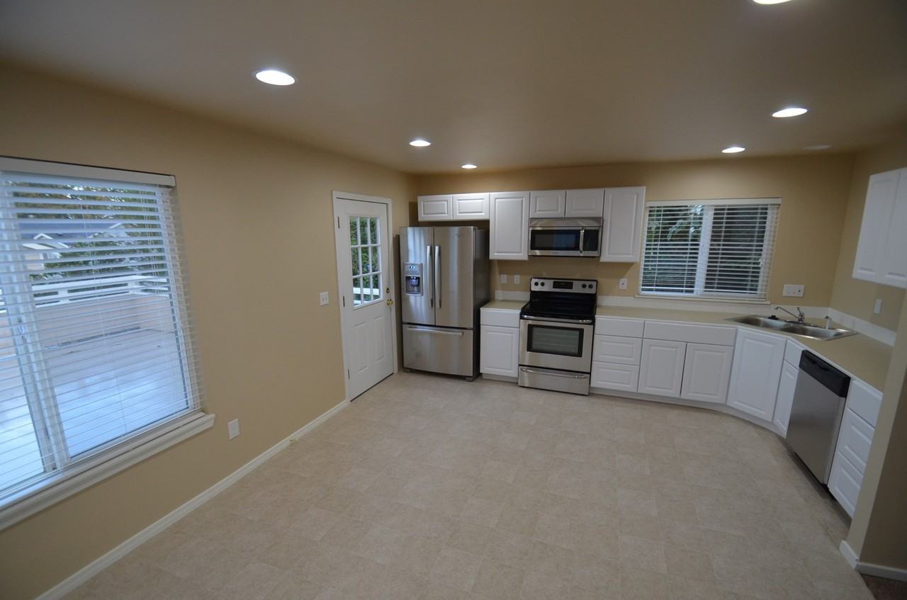 10031 61st Ave S - Photo 3 of 5