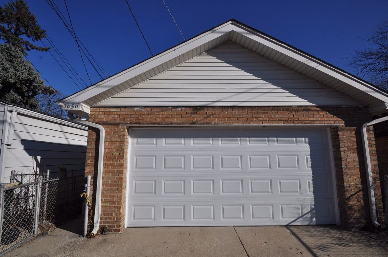 2030 S 19th Ave - Photo 2 of 6