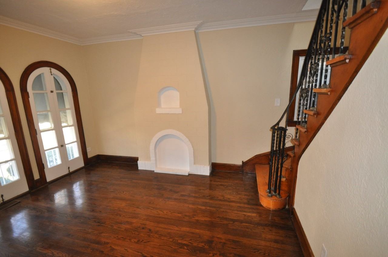 2030 S 19th Ave - Photo 3 of 6